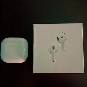 AirPods 4th generation with ANC-used